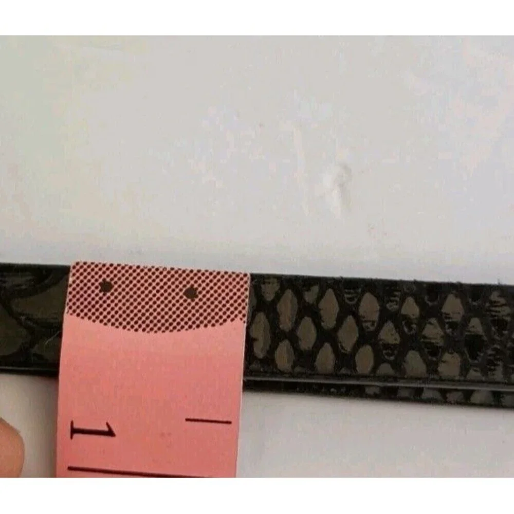 The Limited Faux Leather Latch Belt  Women's Size Medium Black Snakeskin Skinny